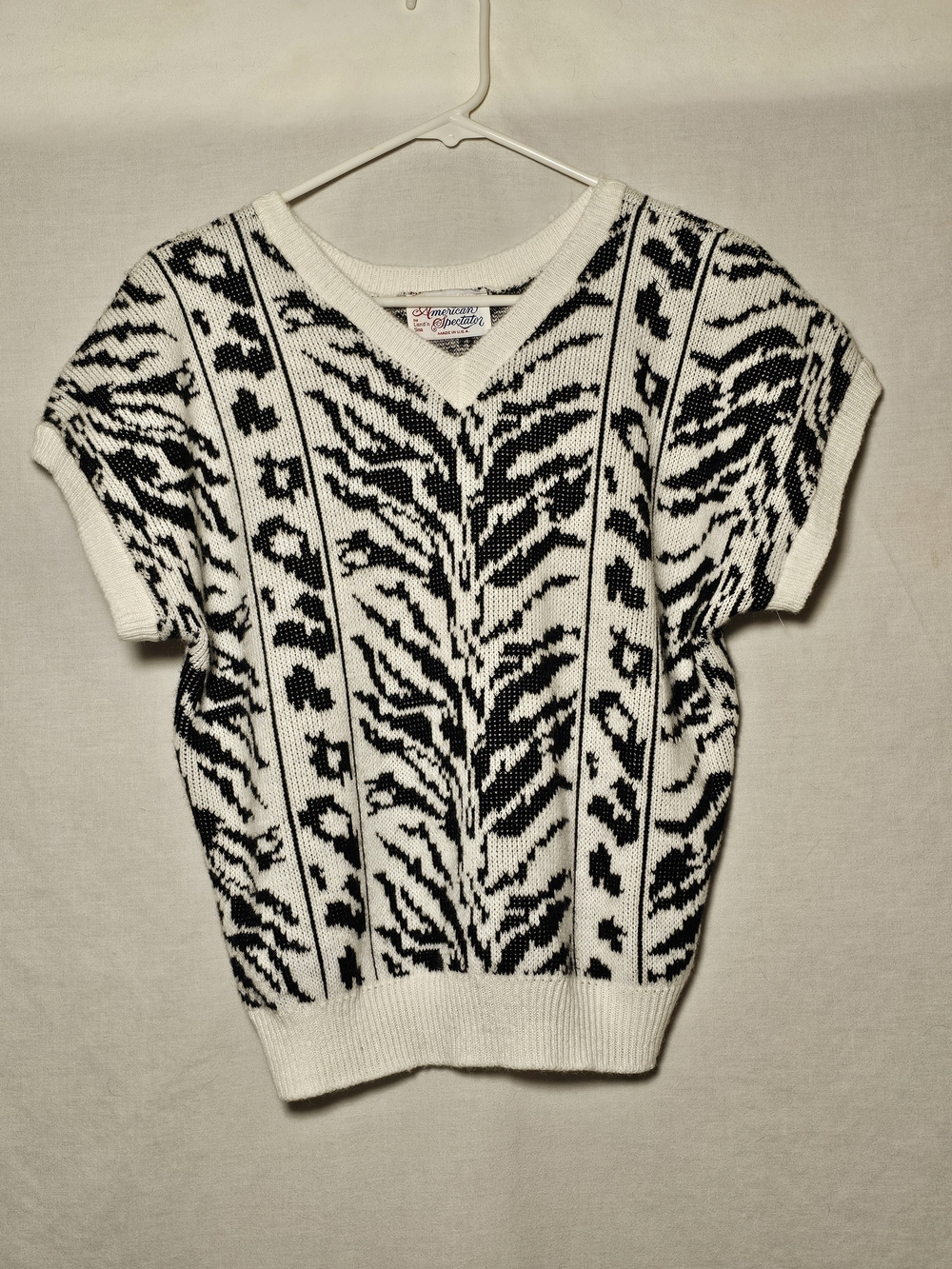 American Spectator Vintage Animal Print Knit Pullover Sweater V-Neck / Size M